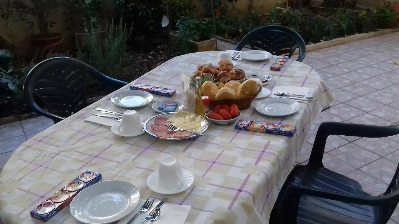 B&B Bed And Breakfast Hibiscus 알게로